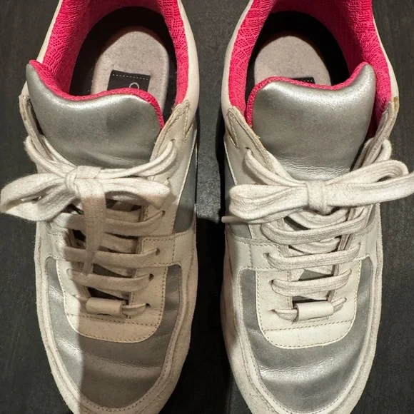 CHANEL white with pink accent Sneaker trainers with size 38 - Picture 3 of 5